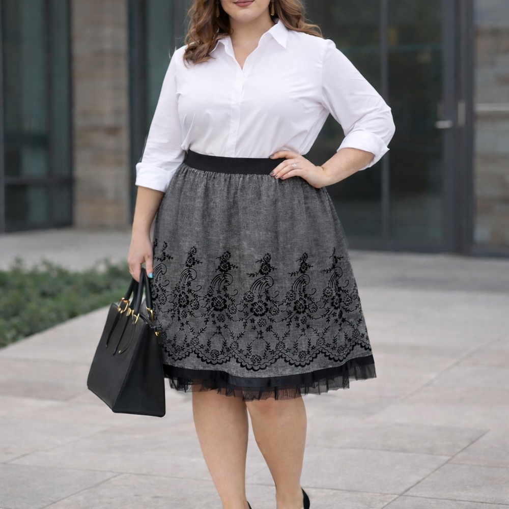 Joe Benbasset Lace Mini Skirt 03-0085
